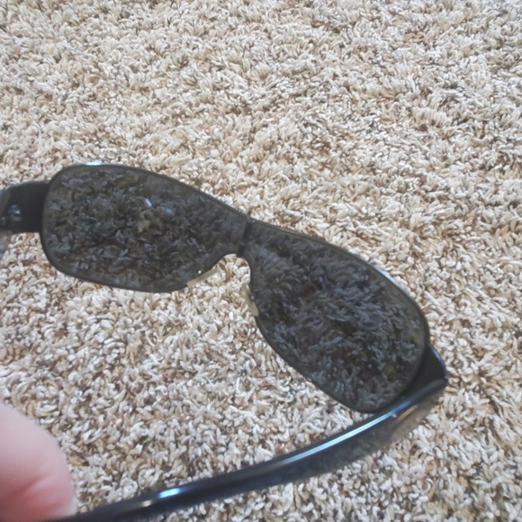 Versace sunglasses - Picture 3 of 9